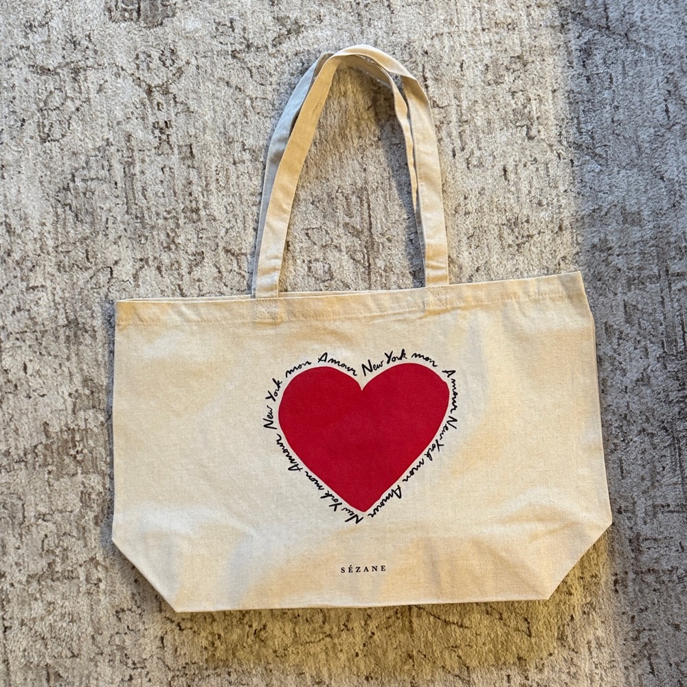 NWOT Sézane Mon Amour Tote Cream Canvas Tote with Red Heart